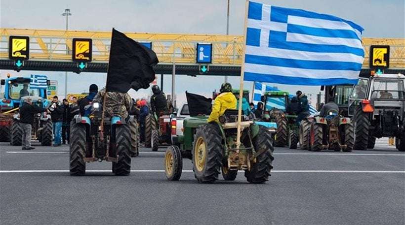 Κλιμακώνουν τις κινητοποιήσεις οι αγρότες- Που θα στηθούν τα μπλόκα